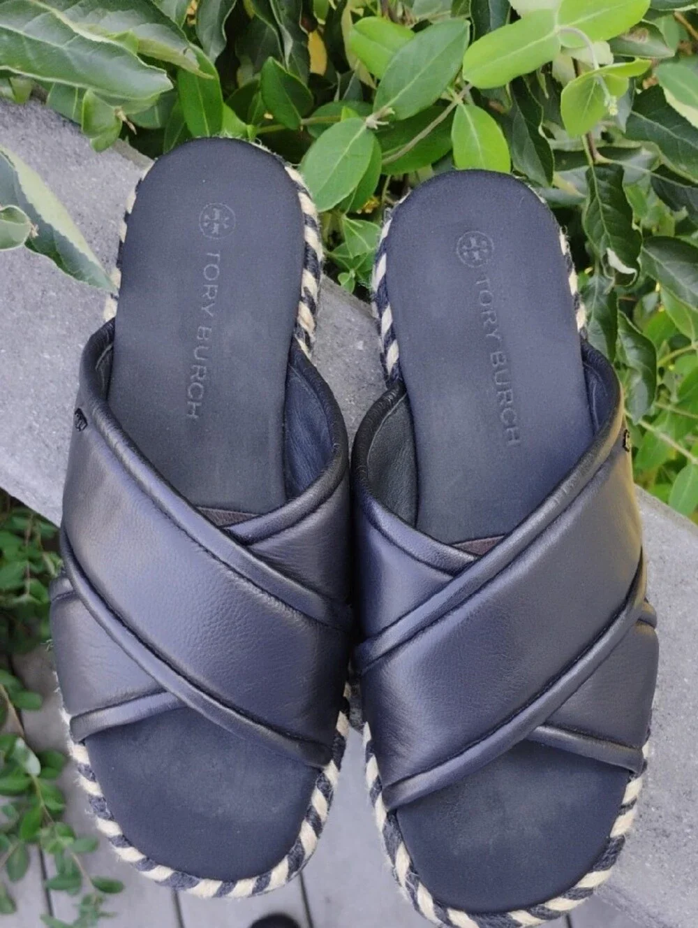 EUC Tory Burch Black Leather Criss Cross Jute Espadrilles Slides Resort - 8.5